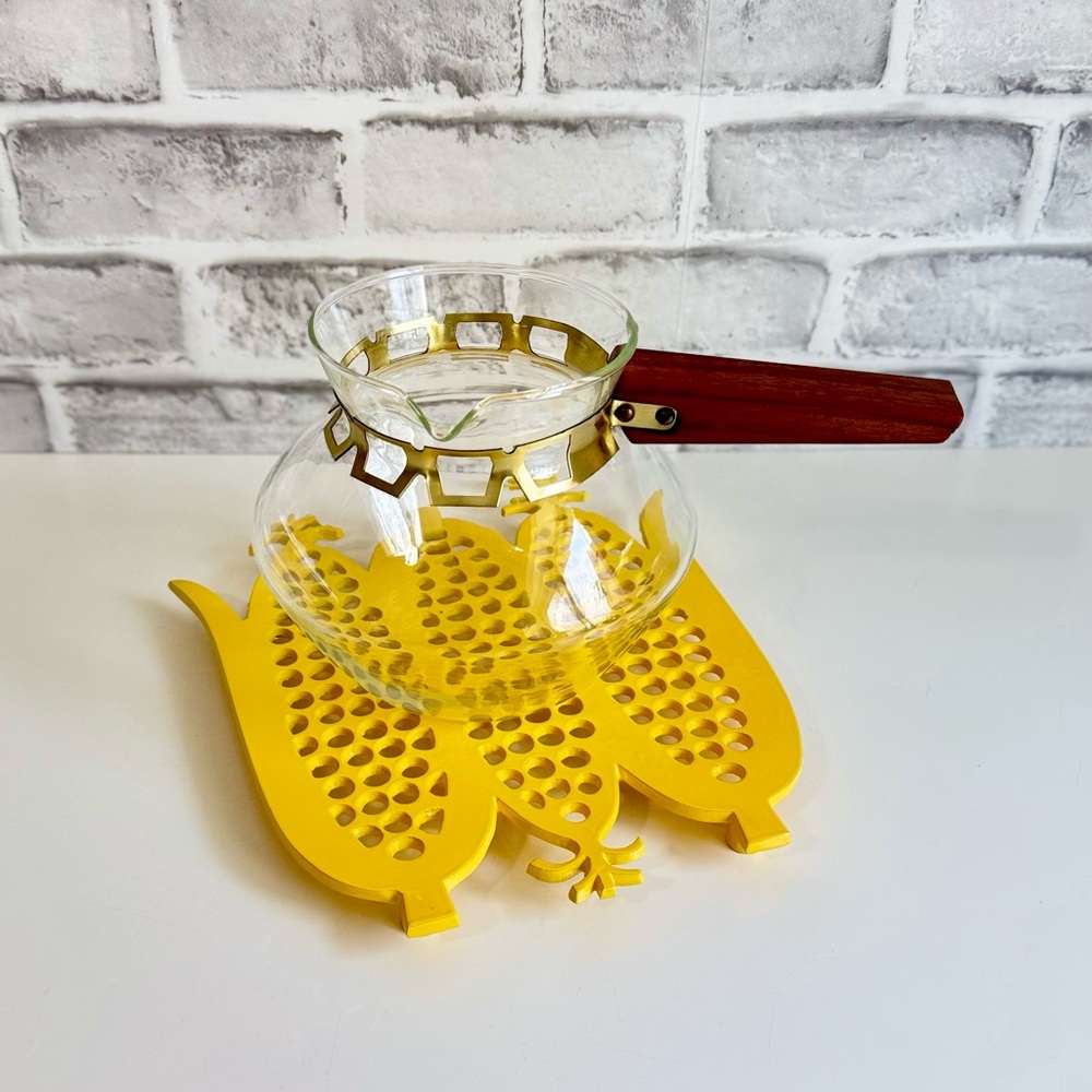 Crate&Barrel Yellow Corn-On-The-Cob Metal Trivet - Picture 3 of 8
